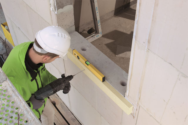 Odlična podloga za fiksiranje prozora i zaptivanje spojeva prozora