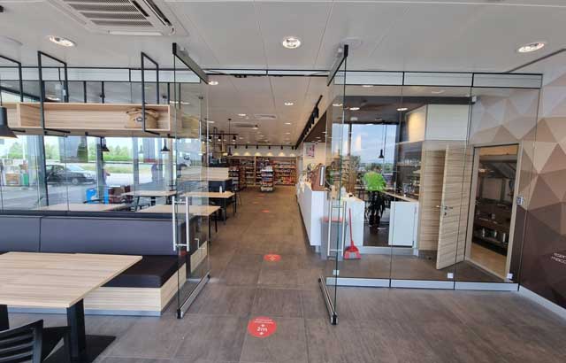 Stakleni klizni pokretno pregradni paneli