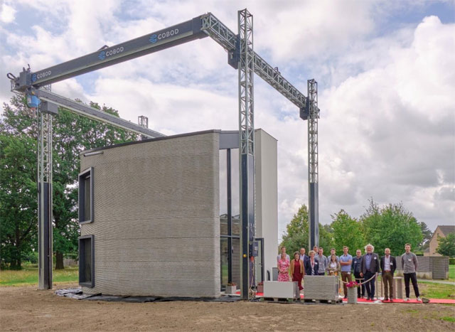 Dvospratna betonska kuća izgrađena tehnikom 3D štampe
