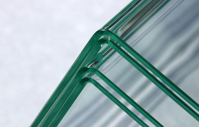 Nova tehnologija savijanja staklenih panela pod pravim uglom