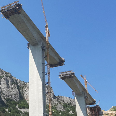 Most Morača