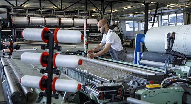 Mašina za tkanje staklene mrežice
