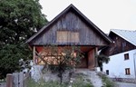 Stara Alpska štala je revitalizovana u prelepu kuću u Sloveniji