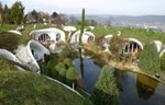Zemljane kuće u Švajcarskoj podsećaju na domove hobita