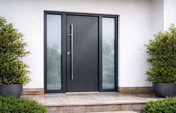 Pravilna ugradnja ulaznih vrata: Kako izbeći deformacije i gubitke toplote