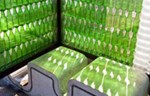 Projekat Bottlestop - autobusko stajalište od flaša sa solarnim napajanjem