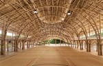 Sportska hala od bambusa koja održava prijatnu temperaturu u trospkim uslovima