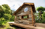 Predivna mikro kuća od 18,5 kvadrata izgrađena od recikliranog drveta