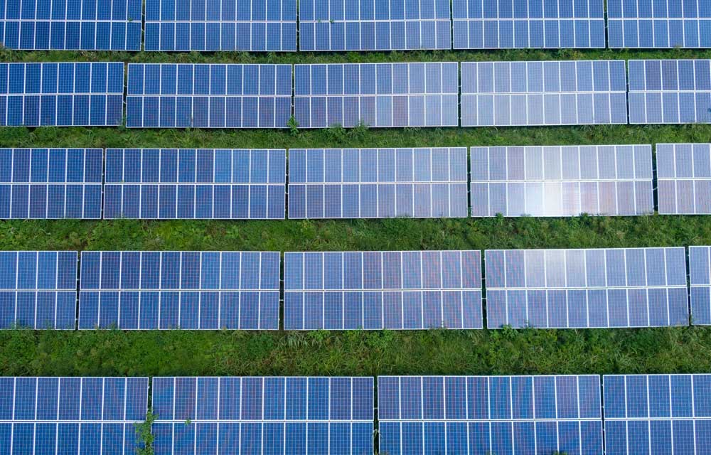 Nova era solarnih panela: Lakši, jeftiniji i efikasniji zahvaljujući jednom molekulu