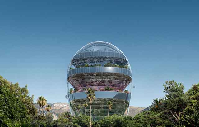 Neboder u Holivudu obmotan žičarom