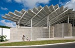Herzog & de Meuron renovirali predivni Društveni centar i gimnaziju u Brazilu sa panelima nalik perajima