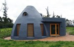 Kupolasta kuća od zemlje u Kolumbiji