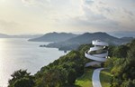 Spiralna kapela za venčanje u Japanu izgleda kao dve upletene trake na vetru