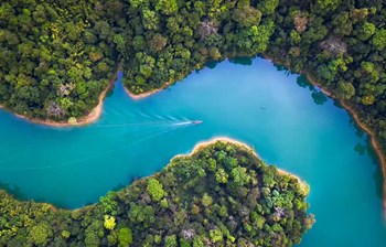 Schneider Electric ponovo prepoznat po održivom poslovanju i vodećem ESG učinku u 2025. godini