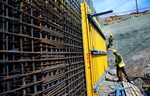 Da li se u Srbiju prekomerno uvozi građevinski rebrasti betonski čelik?