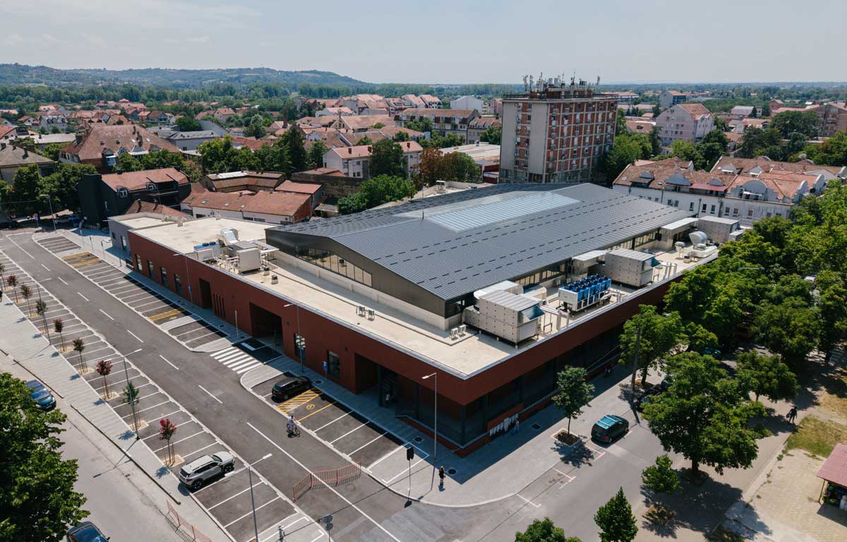 Više od pijace – savremeni gradski prostor za kupovinu domaćih proizvoda, susret, druženje i svakodnevni život Obrenovčana