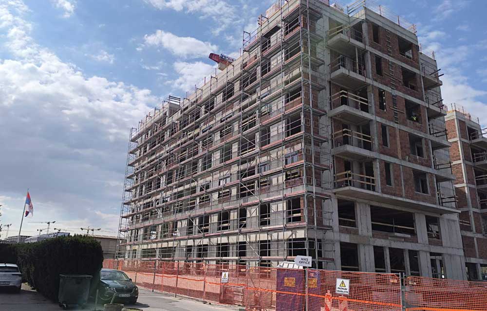 Unimast na projektu NIKS Residence: Pouzdane skele za zahtevne radove