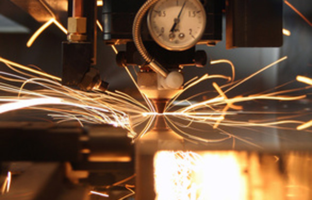 Uskoro lasersko sečenje u Ban-Inoxu